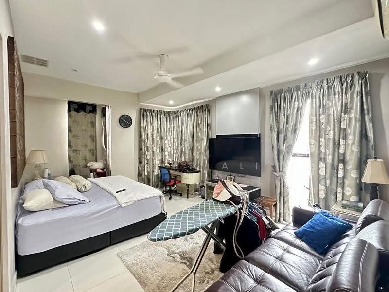 Rumah Berkembar untuk Dijual di D'Kayangan (Shah Alam) - Ameer Ali - Bedroom - PropertyGuru.com.my