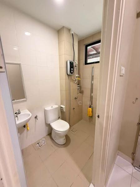Terraced House for Sale in Taman Desa Tebrau (Tebrau) - Chloe Chin - Bathroom - PropertyGuru.com.my