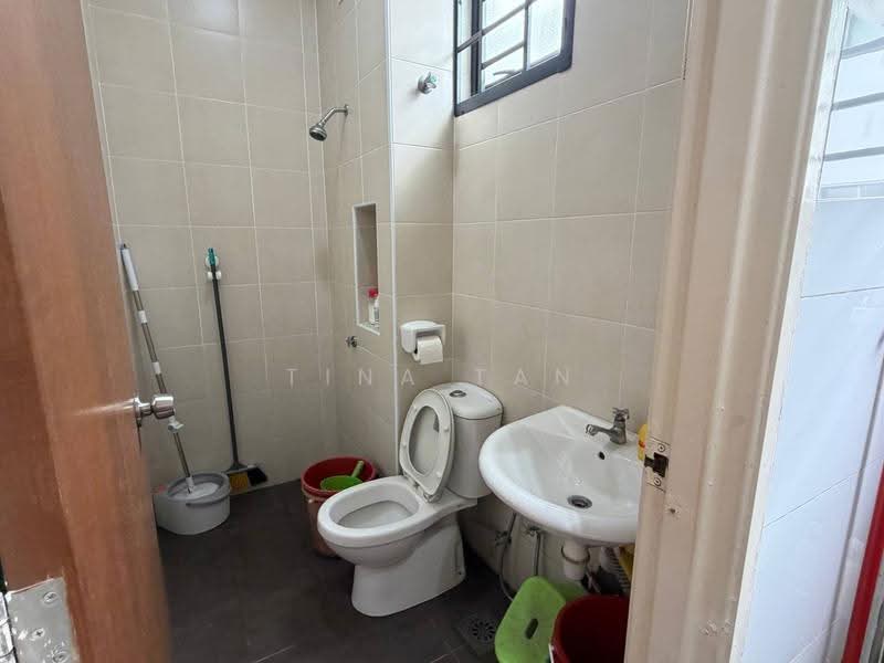 2-storey Terraced House for Sale in Skudai (Johor) - Tina Tan - Bathroom - PropertyGuru.com.my