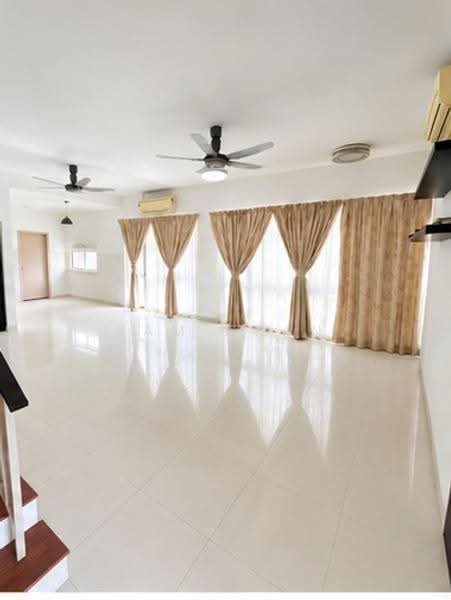 2-storey Terraced House for Sale in Elmina (Shah Alam) - Sam Chan - Living Room - PropertyGuru.com.my