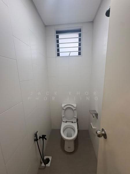 Shop / Office for Rent in Shah Alam (Selangor) - Jack Khor Phor Jiing - Bathroom - PropertyGuru.com.my