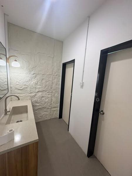 Shop / Office for Rent in Shah Alam (Selangor) - Jack Khor Phor Jiing - Bathroom - PropertyGuru.com.my