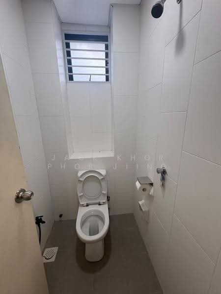 Shop / Office for Rent in Shah Alam (Selangor) - Jack Khor Phor Jiing - Bathroom - PropertyGuru.com.my