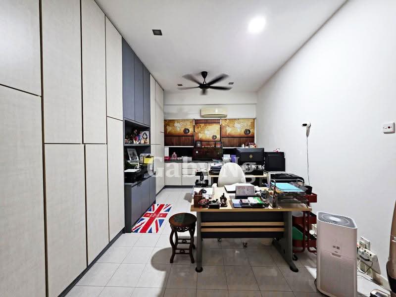 Rumah Berkembar untuk Dijual di Sungai Long (Bandar Sungai Long) - Gaby Ng - Study - PropertyGuru.com.my