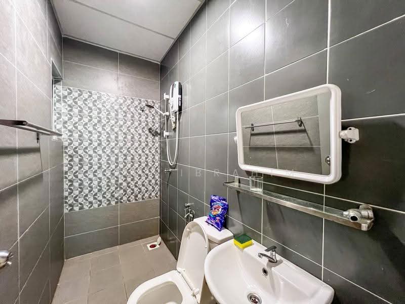 2.5-storey Terraced House for Sale in Sungai Merab (Dengkil) - Azli Ibrahim - Bathroom - PropertyGuru.com.my