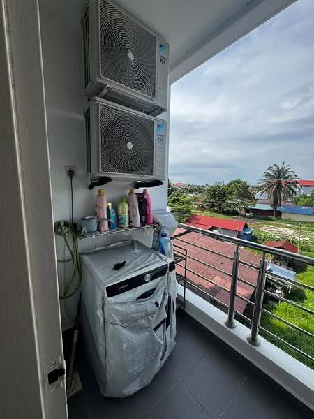 Apartment for Rent at Pangsapuri Peringgit Permai - Ramona Tan - Balcony - PropertyGuru.com.my