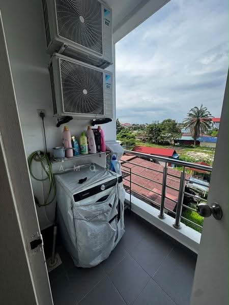 Apartment for Rent at Pangsapuri Peringgit Permai - Ramona Tan - Balcony - PropertyGuru.com.my