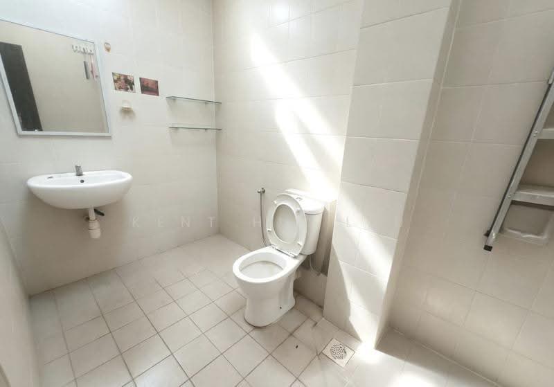 Rumah Teres 2.5-Tingkat untuk Dijual di Taman Prima Tropika (Seri Kembangan) - KENT HUI LAU - Bathroom - PropertyGuru.com.my