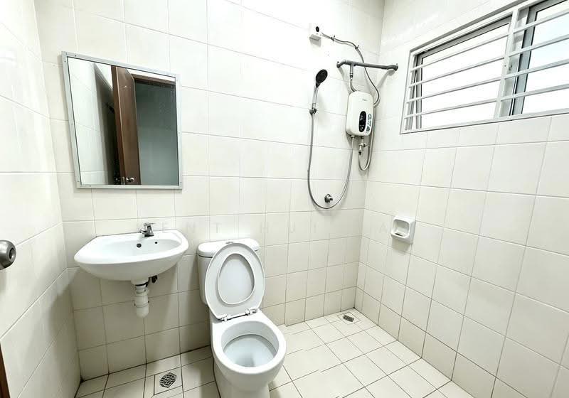 Rumah Teres 2.5-Tingkat untuk Dijual di Taman Prima Tropika (Seri Kembangan) - KENT HUI LAU - Bathroom - PropertyGuru.com.my