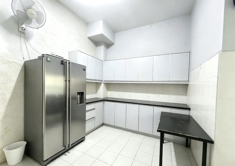 Rumah Teres 2.5-Tingkat untuk Dijual di Taman Prima Tropika (Seri Kembangan) - KENT HUI LAU - Kitchen - PropertyGuru.com.my