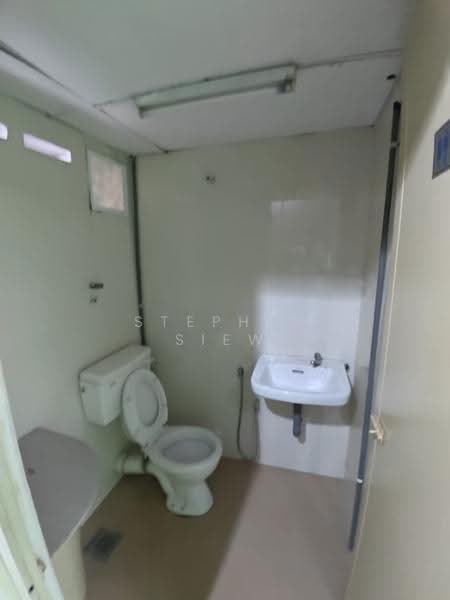 Pejabat untuk Disewa di Ipoh (Perak) - Stephen Siew - Bathroom - PropertyGuru.com.my