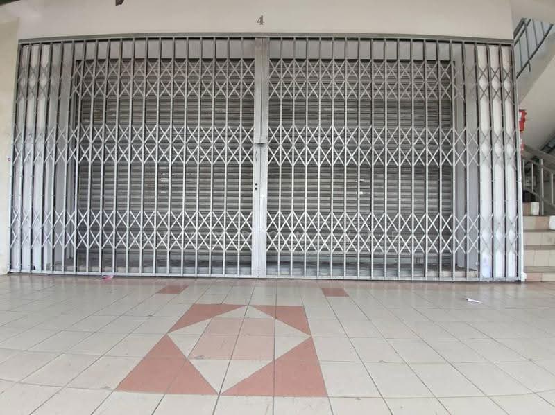 Shop for Rent in Pusat Perdagangan Seri Kembangan (Seri Kembangan) - Brandon Yee - Exterior - PropertyGuru.com.my