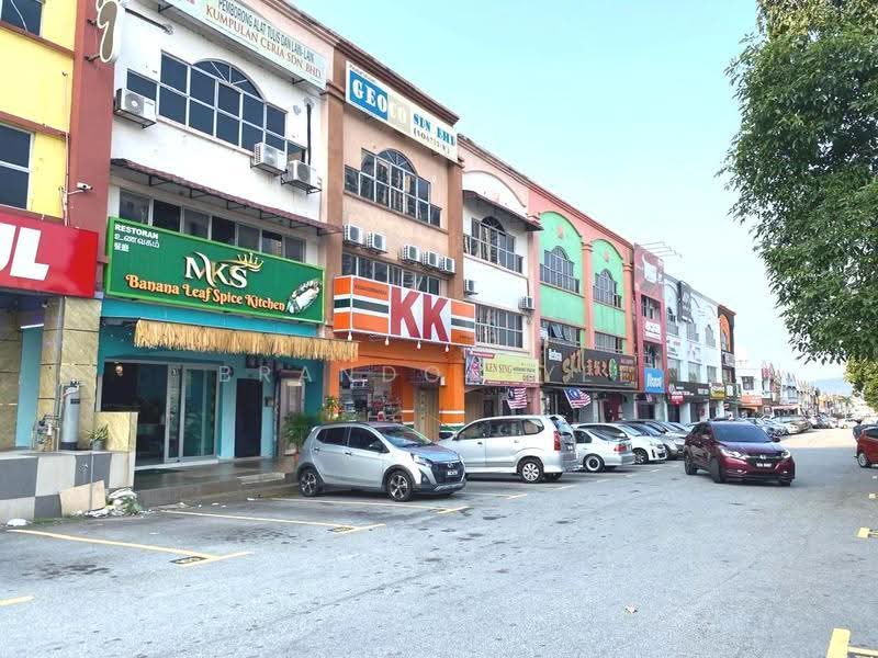 Shop for Rent in Pusat Perdagangan Seri Kembangan (Seri Kembangan) - Brandon Yee - Exterior - PropertyGuru.com.my