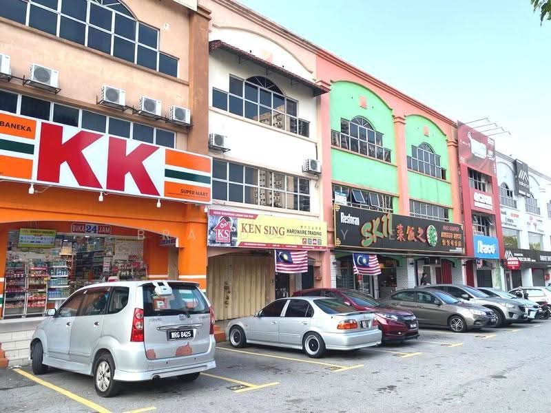 Shop for Rent in Pusat Perdagangan Seri Kembangan (Seri Kembangan) - Brandon Yee - Exterior - PropertyGuru.com.my