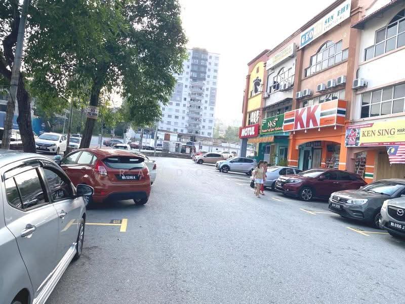 Shop for Rent in Pusat Perdagangan Seri Kembangan (Seri Kembangan) - Brandon Yee - Exterior - PropertyGuru.com.my