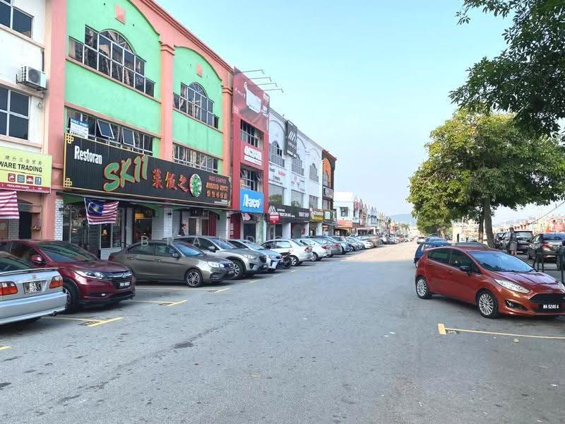 Shop for Rent in Pusat Perdagangan Seri Kembangan (Seri Kembangan) - Brandon Yee - Exterior - PropertyGuru.com.my
