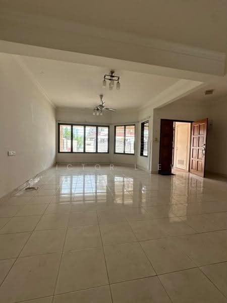 Rumah Teres 2.5-Tingkat untuk Dijual di Bandar Utama (Selangor) - Victor Liew - Living Room - PropertyGuru.com.my