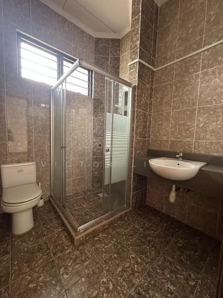 Rumah Teres 2.5-Tingkat untuk Dijual di Bandar Utama (Selangor) - Victor Liew - Bathroom - PropertyGuru.com.my