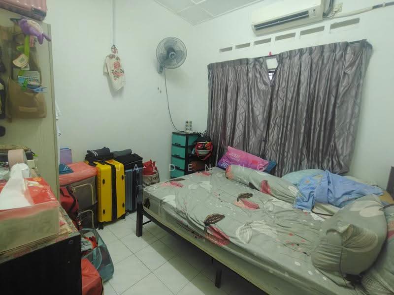 Rumah Teres 1-Tingkat untuk Dijual di Taman Gunung Pulai (Kulai) - Jayden Ng - Bedroom - PropertyGuru.com.my
