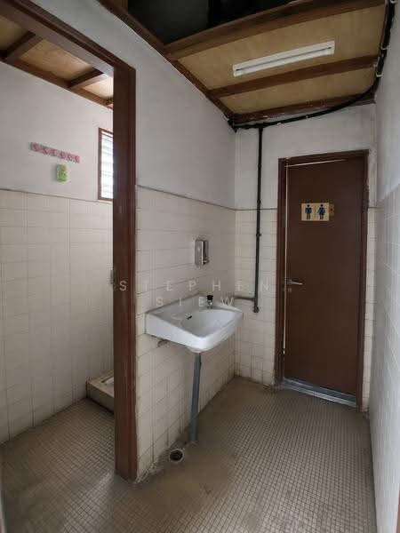 Shop / Office for Sale in Ipoh (Perak) - Stephen Siew - Bathroom - PropertyGuru.com.my
