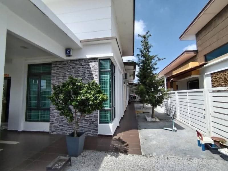 Rumah Banglo untuk Dijual di Paya Rumput (Melaka) - Ramona Tan - Exterior - PropertyGuru.com.my