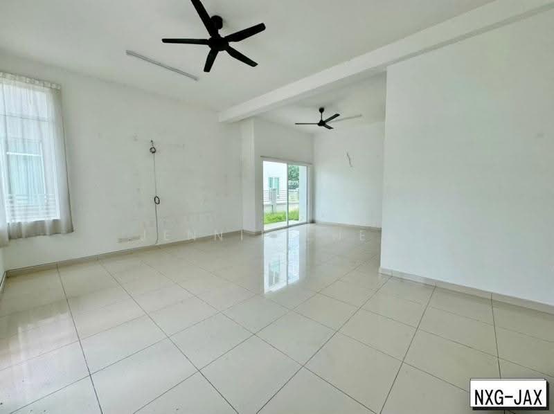 Semi-Detached House for Sale in Canary Garden (Klang) - Jennie Chew - Living Room - PropertyGuru.com.my