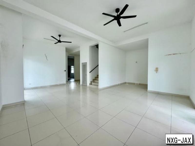 Semi-Detached House for Sale in Canary Garden (Klang) - Jennie Chew - Living Room - PropertyGuru.com.my