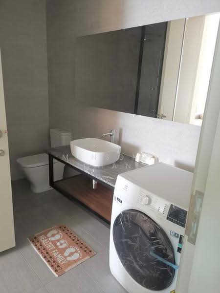Service Residence for Rent at Residensi Solaris Parq - Mansonn Chan - Bathroom - PropertyGuru.com.my
