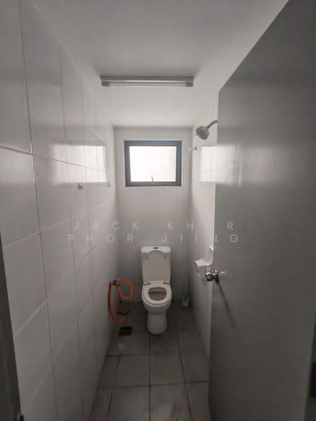 Shop / Office for Rent in Setia Alam (Selangor) - Jack Khor Phor Jiing - Bathroom - PropertyGuru.com.my