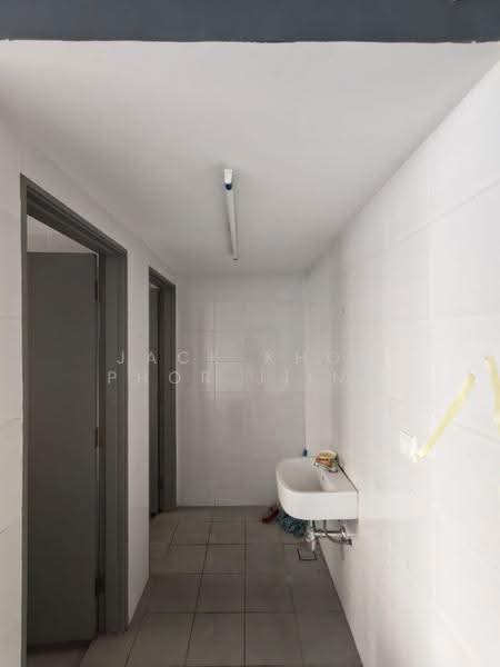 Shop / Office for Rent in Setia Alam (Selangor) - Jack Khor Phor Jiing - Corridor - PropertyGuru.com.my