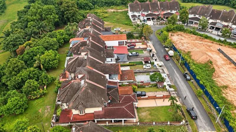 2-storey Terraced House for Sale in Bangi (Selangor) - Azli Ibrahim - Exterior - PropertyGuru.com.my