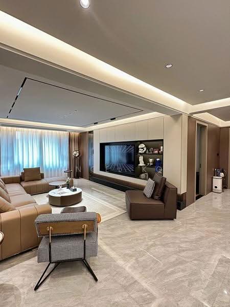 Kediaman Servis untuk Dijual di Golden Crown Residence - Angel Ko - Living Room - PropertyGuru.com.my