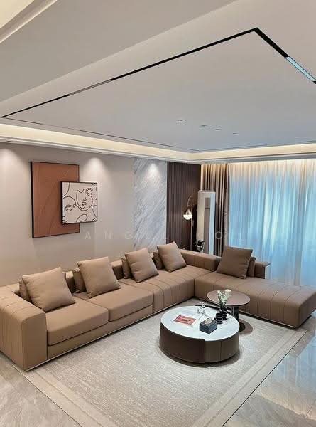 Kediaman Servis untuk Dijual di Golden Crown Residence - Angel Ko - Living Room - PropertyGuru.com.my