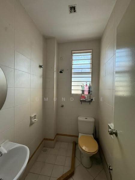 Rumah Teres 2-Tingkat untuk Disewa di Kemuning Utama (Shah Alam) - Edmund Lee - Bathroom - PropertyGuru.com.my