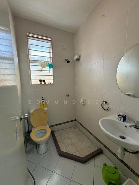 Rumah Teres 2-Tingkat untuk Disewa di Kemuning Utama (Shah Alam) - Edmund Lee - Bathroom - PropertyGuru.com.my