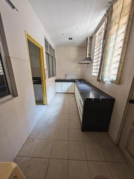 Rumah Teres 2-Tingkat untuk Disewa di Kemuning Utama (Shah Alam) - Edmund Lee - Kitchen - PropertyGuru.com.my