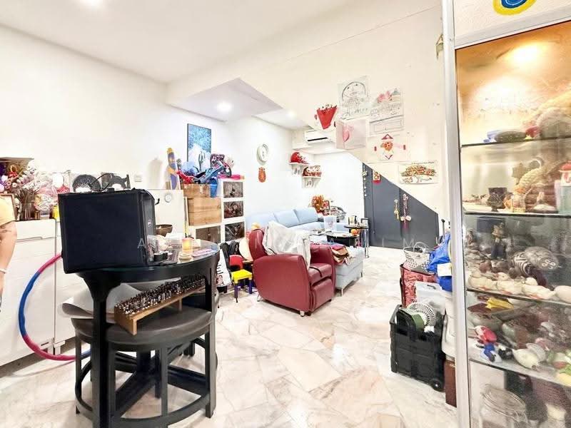 2-storey Terraced House for Sale in Taman Melur (Ampang) - Azli Ibrahim - Living Room - PropertyGuru.com.my