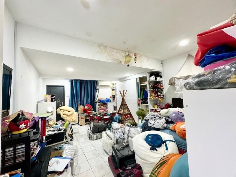 2-storey Terraced House for Sale in Taman Melur (Ampang) - Azli Ibrahim - Interior - PropertyGuru.com.my
