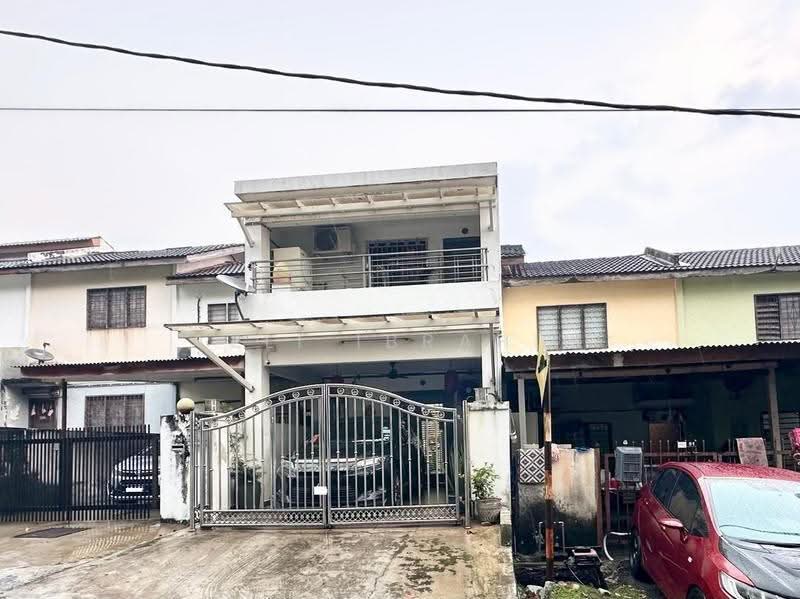 2-storey Terraced House for Sale in Taman Melur (Ampang) - Azli Ibrahim - Exterior - PropertyGuru.com.my
