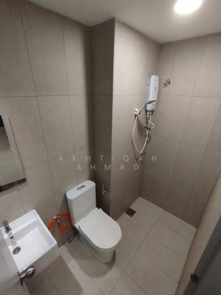 Service Residence for Rent at Kenwingston Platz - Akhtiqah Ahmad - Bathroom - PropertyGuru.com.my