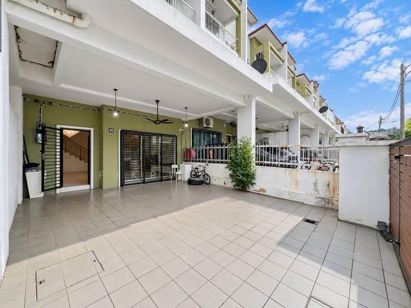 2.5-storey Terraced House for Sale in Sungai Merab (Dengkil) - Fikri Yasmin - PropertyGuru.com.my