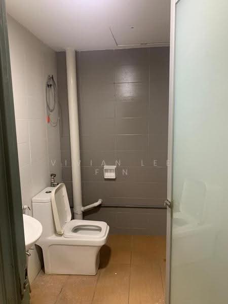 Factory for Rent in Taman Perindustrian Puchong Utama (Puchong) - Vivian Lee Fun - Bathroom - PropertyGuru.com.my