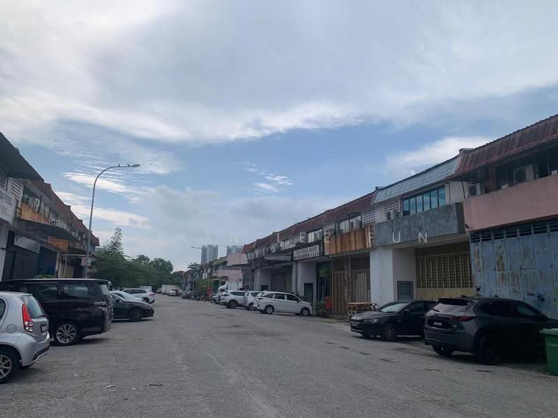 Factory for Rent in Taman Perindustrian Puchong Utama (Puchong) - Vivian Lee Fun - Exterior - PropertyGuru.com.my