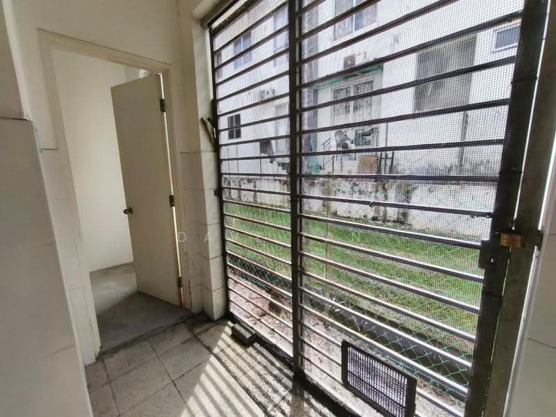 2-storey Terraced House for Sale in Bandar Country Homes (Rawang) - Dave Tan - Exterior - PropertyGuru.com.my