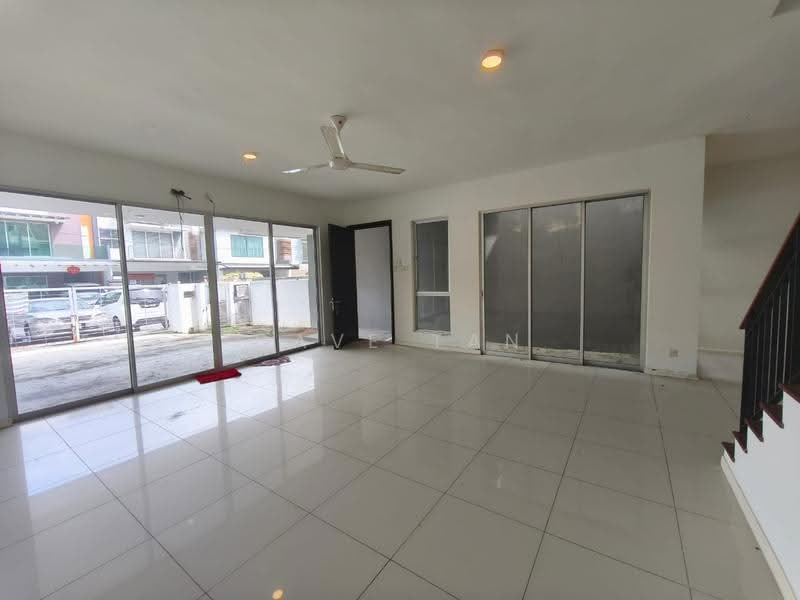 2-storey Terraced House for Sale in Bandar Country Homes (Rawang) - Dave Tan - Living Room - PropertyGuru.com.my