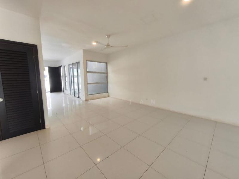 2-storey Terraced House for Sale in Bandar Country Homes (Rawang) - Dave Tan - Living Room - PropertyGuru.com.my