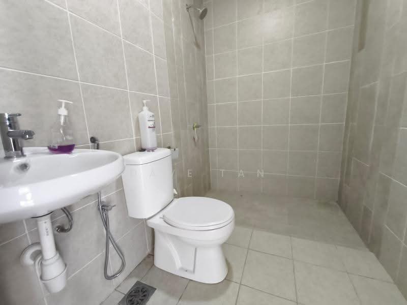 2-storey Terraced House for Sale in Bandar Country Homes (Rawang) - Dave Tan - Bathroom - PropertyGuru.com.my