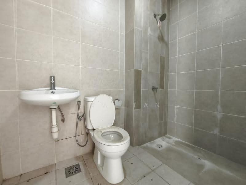 2-storey Terraced House for Sale in Bandar Country Homes (Rawang) - Dave Tan - Bathroom - PropertyGuru.com.my