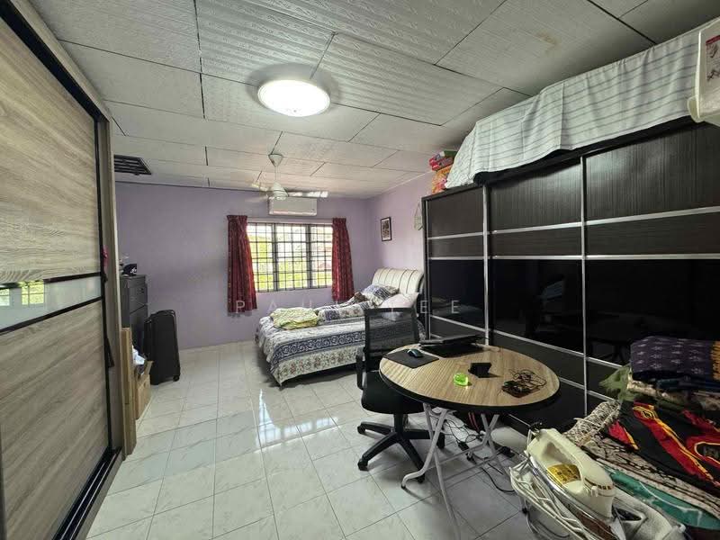 Rumah Kluster untuk Dijual di Seksyen 17 (Shah Alam) - Paul Lee - Bedroom - PropertyGuru.com.my