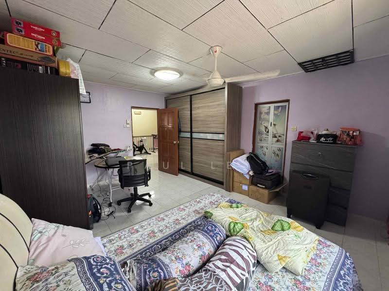 Rumah Kluster untuk Dijual di Seksyen 17 (Shah Alam) - Paul Lee - Bedroom - PropertyGuru.com.my